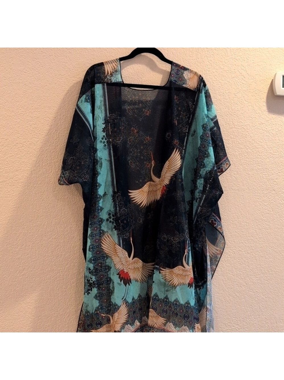 Kimono open front, great design, flying cranes,one size an lightweight.NWOT. - Picture 2 of 5